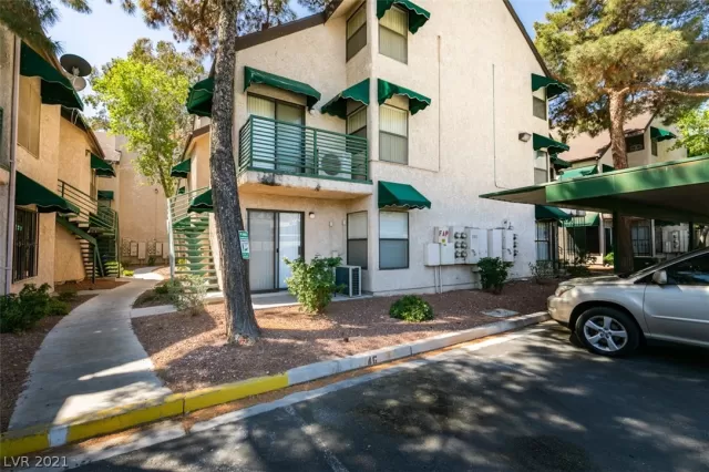 MLS: 2287328 Condo For Sale