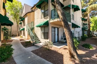 Photo #1: 2287328 Listing