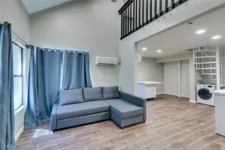 Photo #4: 2287328 Listing