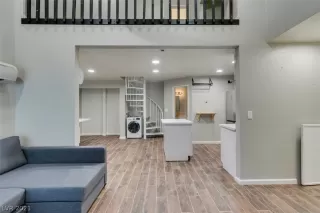 Photo #6: 2287328 Listing