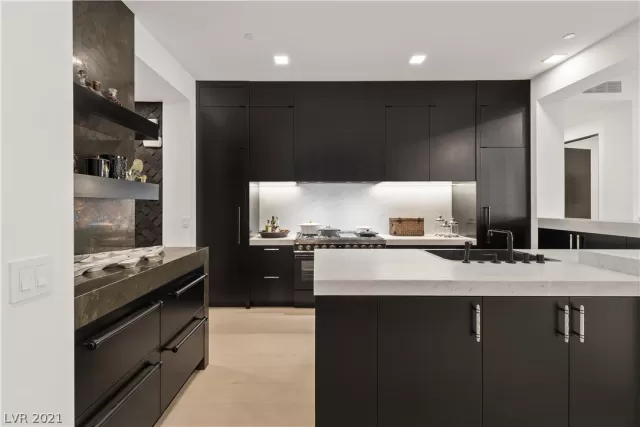 MLS: 2287378 Condo For Sale