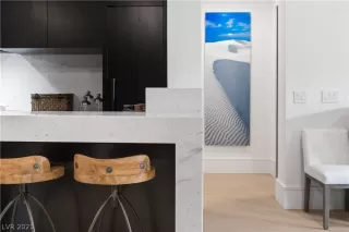 Photo #2: 2287378 Listing