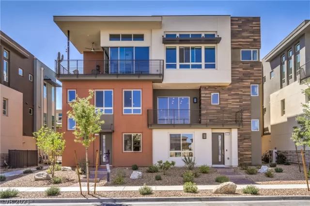 MLS: 2287390 Condo For Sale