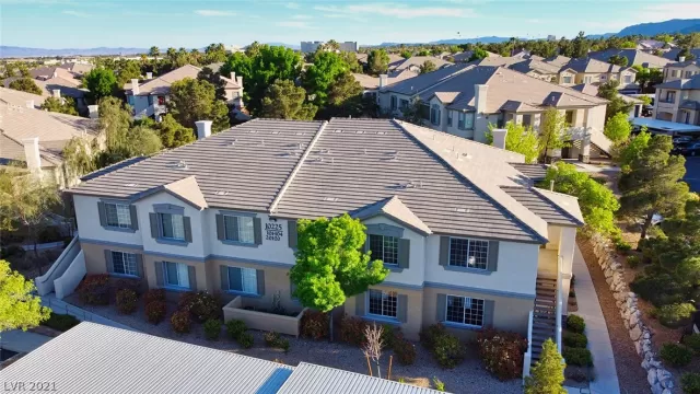 MLS: 2287402 Condo For Sale