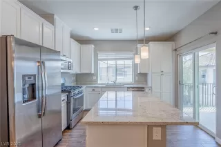 Photo #1: 2287404 Listing