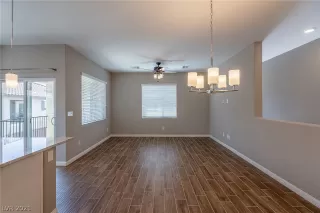 Photo #2: 2287404 Listing