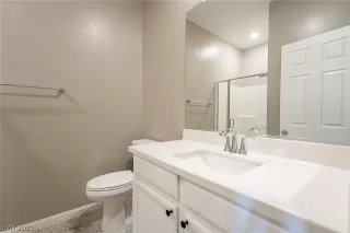 Photo #3: 2287404 Listing