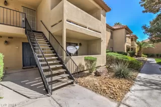 Photo #2: 2287461 Listing