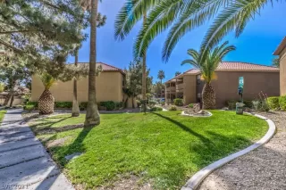 Photo #5: 2287461 Listing