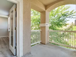 Photo #4: 2287475 Listing