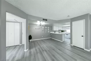 Photo #2: 2287485 Listing 