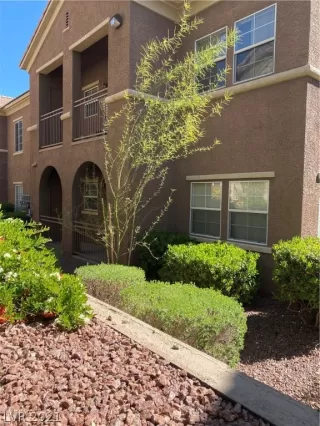 Photo #1: 2287523 Listing