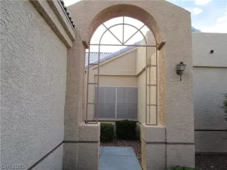 Photo #1: 2287544 Listing 