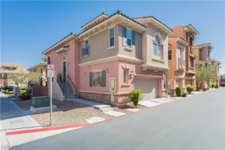 Photo #1: 2287559 Listing