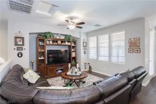 Photo #3: 2287559 Listing