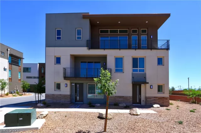 MLS: 2287561 Condo For Sale