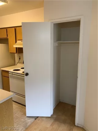 Photo #3: 2287564 Listing 