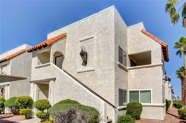 MLS: 2287566 Condo For Sale