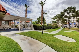 Photo #1: 2287566 Listing