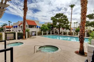 Photo #3: 2287566 Listing