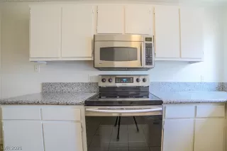 Photo #6: 2287585 Listing