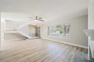 Photo #1: 2287612 Listing