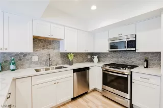 Photo #6: 2287612 Listing