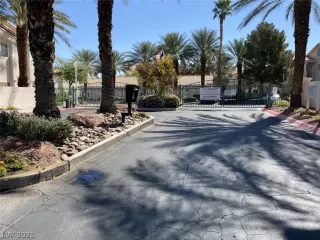 Photo #1: 2287614 Listing