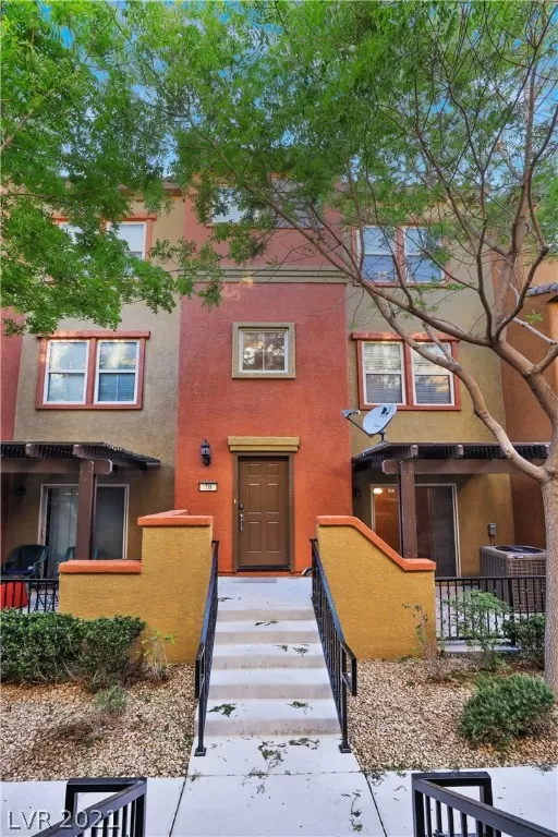 MLS: 2287624 Condo For Sale