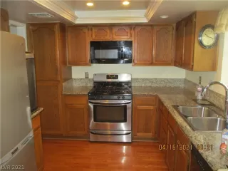 Photo #4: 2287628 Listing 