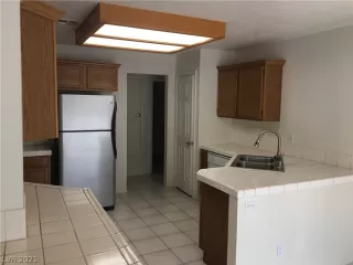 Photo #4: 2287666 Listing 