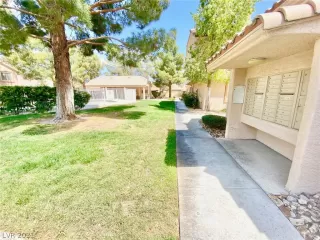 Photo #1: 2287667 Listing 