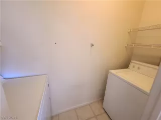 Photo #3: 2287673 Listing