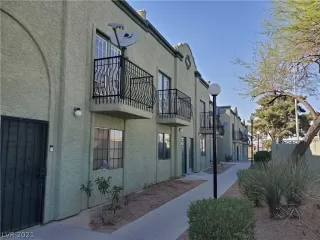Photo #1: 2287690 Listing 