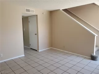 Photo #4: 2287690 Listing 