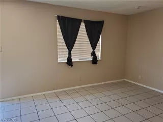 Photo #5: 2287690 Listing 