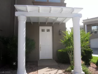 Photo #2: 2287717 Listing