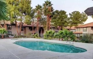 Photo #3: 2287721 Listing 