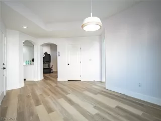 Photo #3: 2287738 Listing