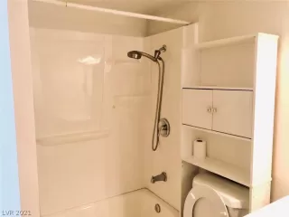 Photo #5: 2287740 Listing 