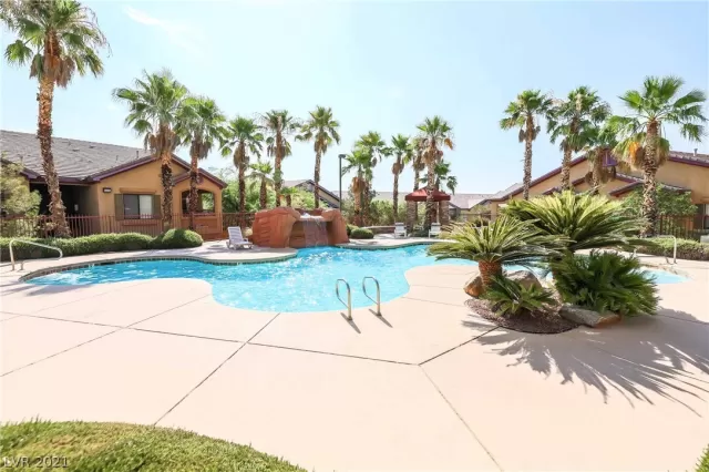 MLS: 2287741 Condo For Sale