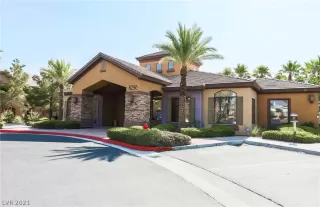 Photo #3: 2287741 Listing