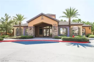 Photo #4: 2287741 Listing