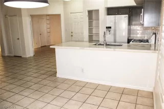 Photo #2: 2287774 Listing