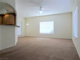 Photo #2: 2287805 Listing