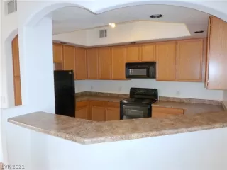 Photo #3: 2287805 Listing