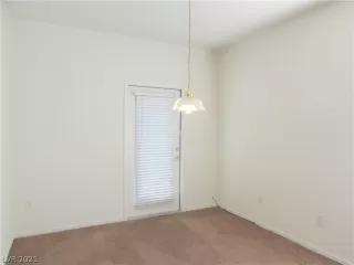 Photo #4: 2287805 Listing