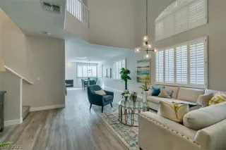 Photo #3: 2287825 Listing