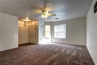 Photo #3: 2287840 Listing