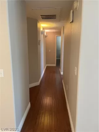 Photo #3: 2287883 Listing